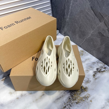 Adidas Yeezy Foam Runner
