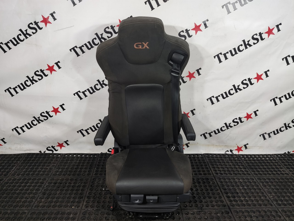 Сиденье водительское пневматическое 2023г