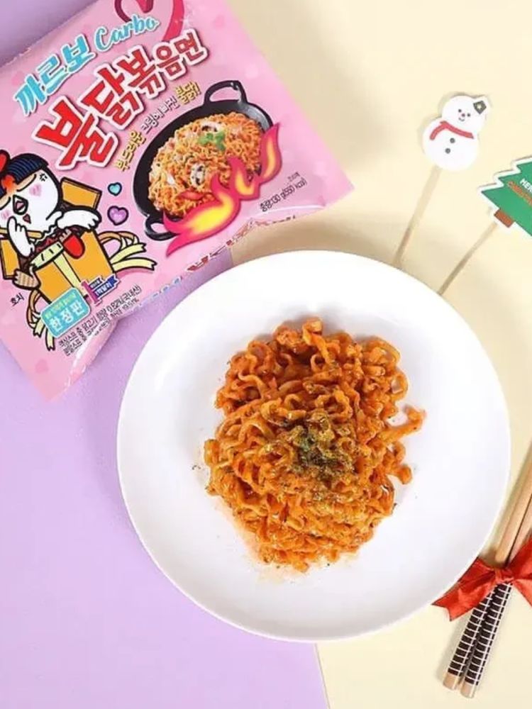 Лапша Samyang Острая курица Карбонара 130 г 5 шт