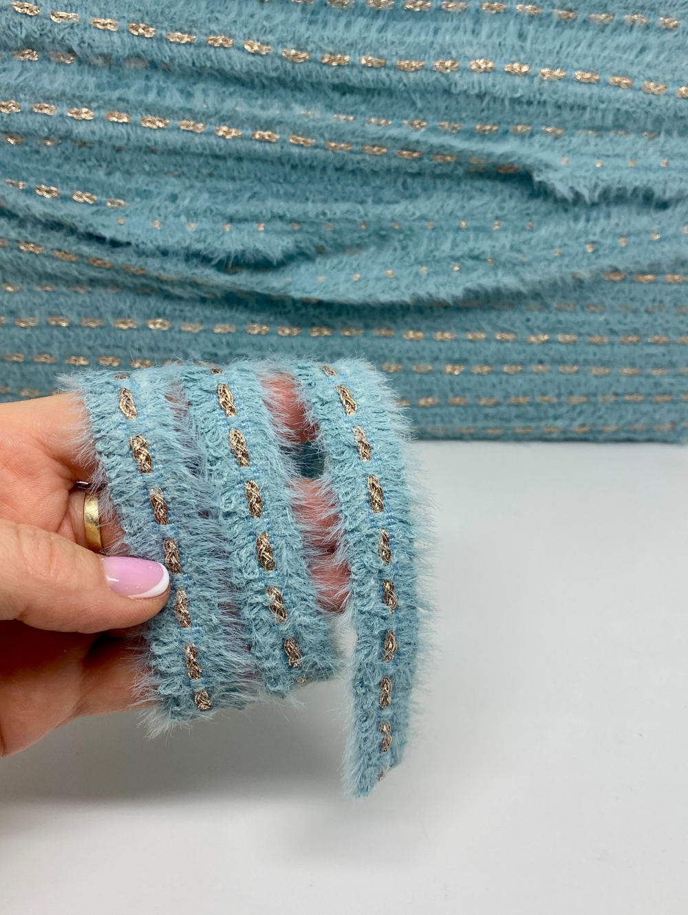 Тесьма отделочная твидовая пушистая (эффект травки) с люрексом ш 20мм 1 м