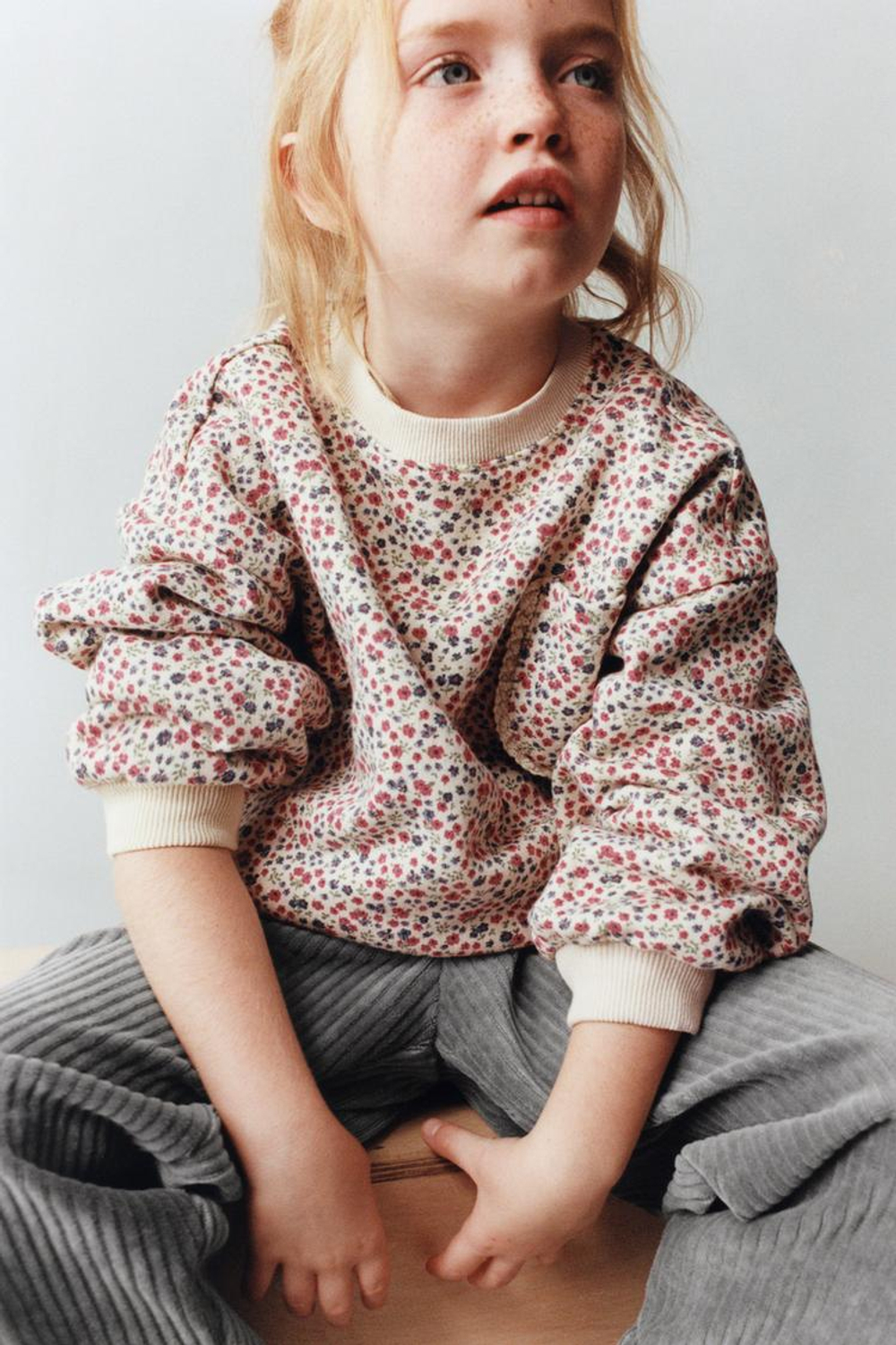 ZARA ВЕЛЬВЕТОВЫЕ БРЮКИ BAGGY С КАРМАНАМИ-СЕРДЕЧКАМИ, СИНЕВАТЫЙ