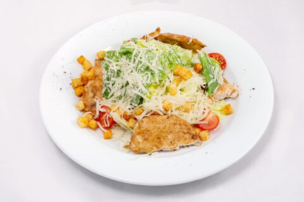 ЦЕЗАРЬ С КУРИЦЕЙ
