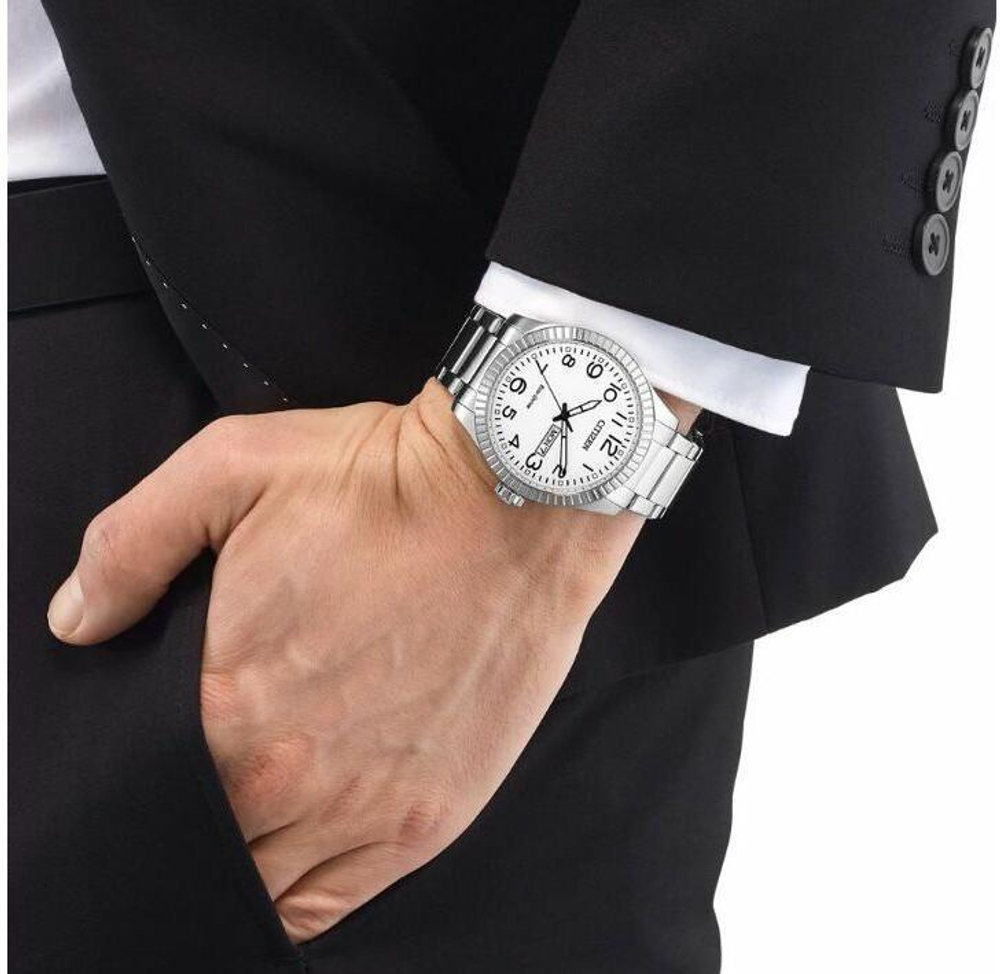 Мужские японские наручные часы Citizen BM8530-89AE