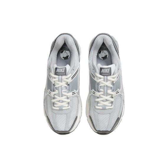 Nike Air Zoom Vomero 5 Бежевые кроссовки Низкие Женские