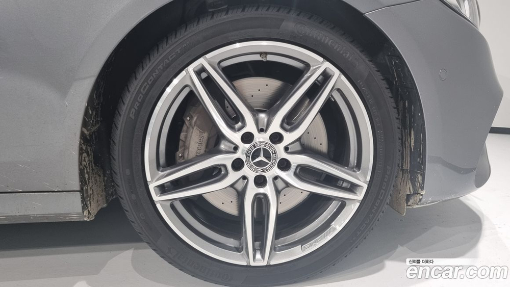 Mercedes-Benz E-Class W213 E300 4MATIC AMG Line (06.2020)