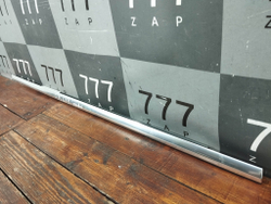 Молдинг двери передней правой Mercedes E (W213) 16-нв Б/У Оригинал A2137200224