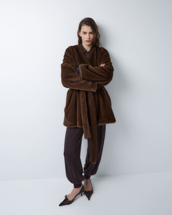 Шуба из искусственного меха норки коричневый