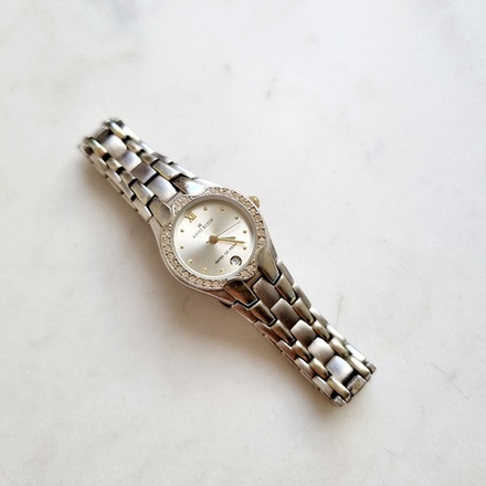 Часы Anne Klein в белом металле