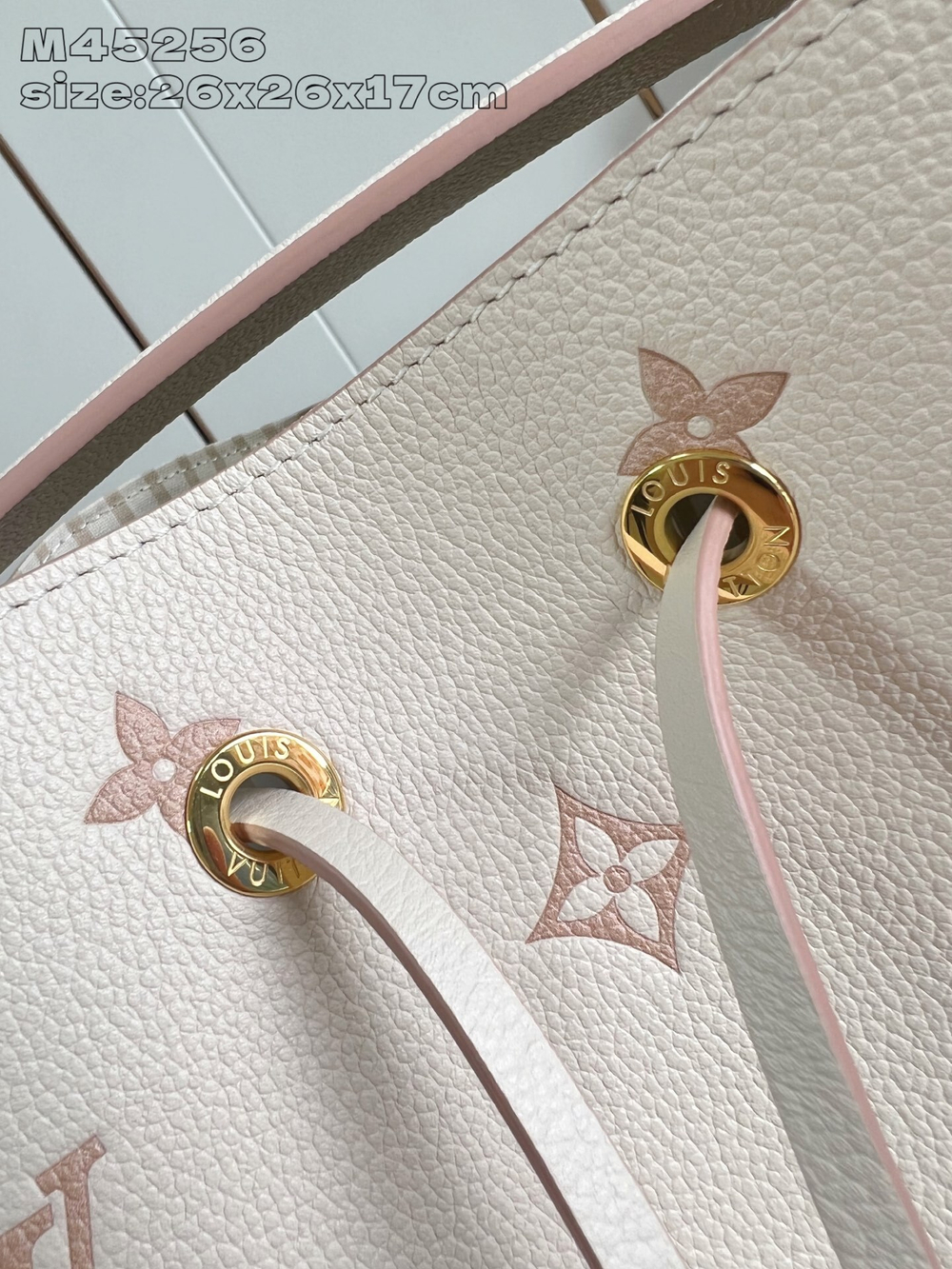 Louis Vuitton NeoNoe MM
