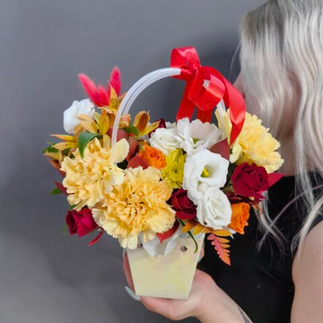 Сумочка в яркой гамме