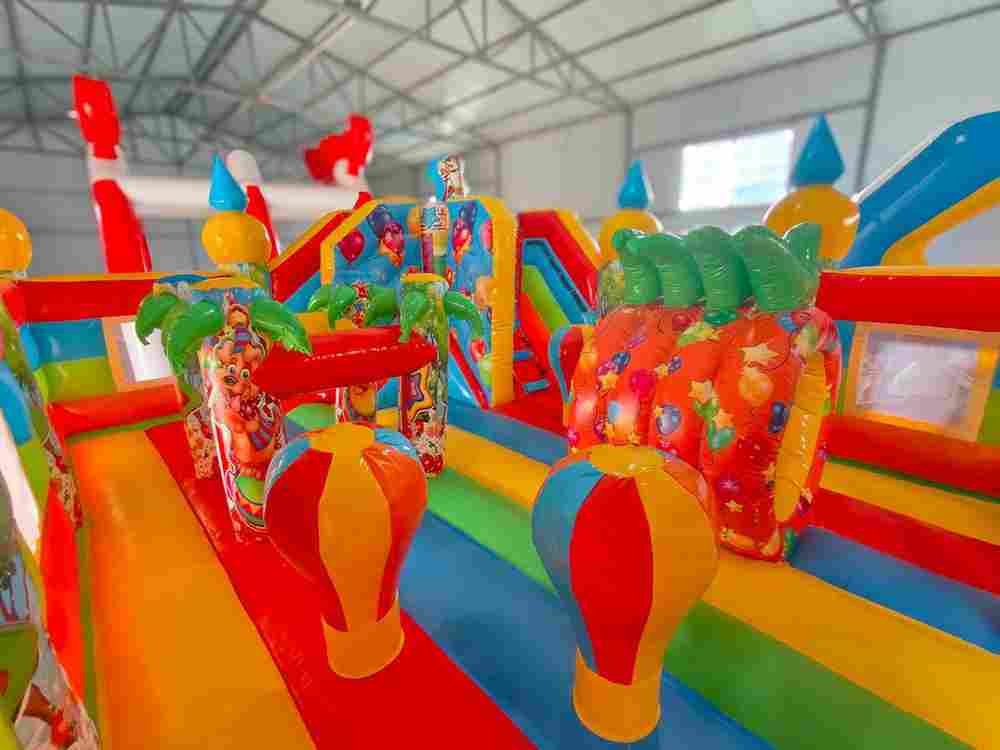 Коммерческий надувной батут "Цирковые приключения" 6*5*2.8 м