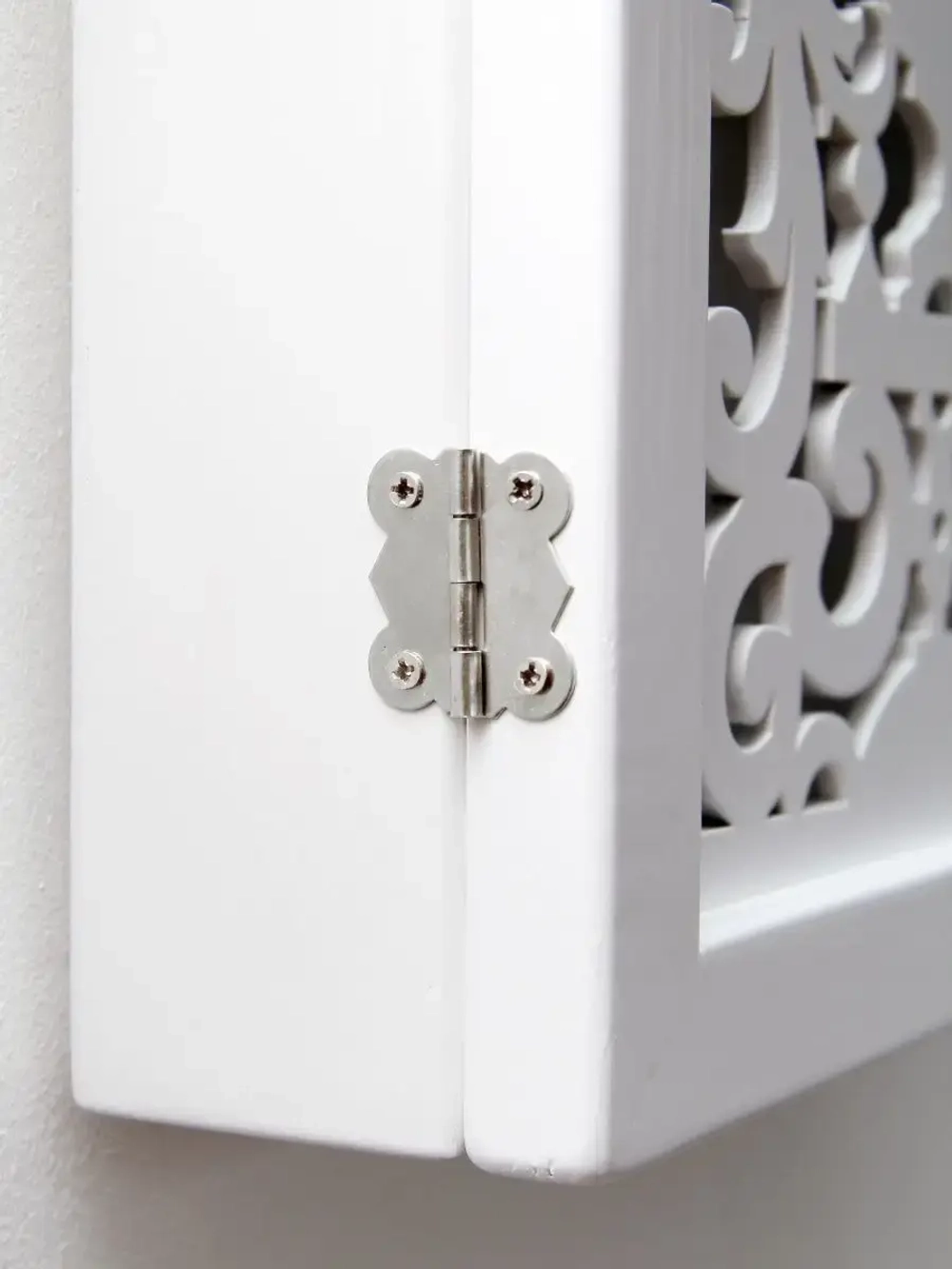 Ключница настенная в прихожую закрытая