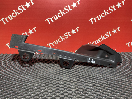 Накладка фары левая 2016 год.