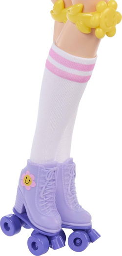 Кукла Barbie Dream Besties Рене на роликах