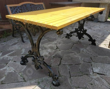 Стол садовый чугунный