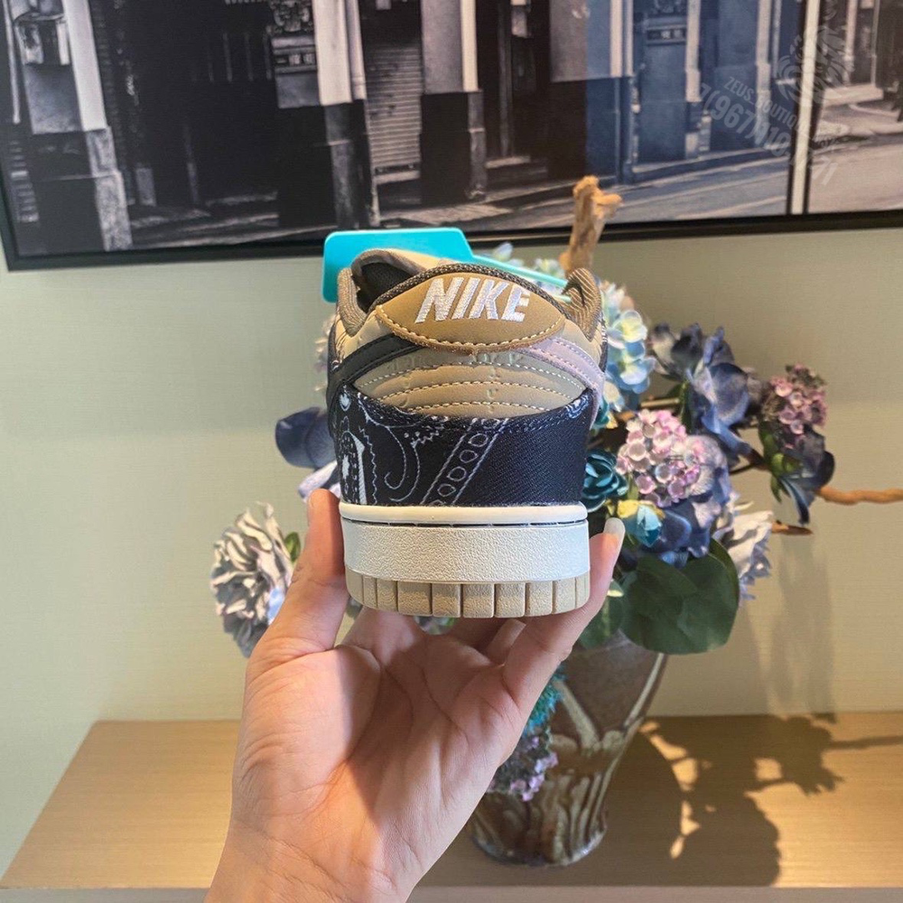Кеды Nike SB Dunk Low & Travis Scot