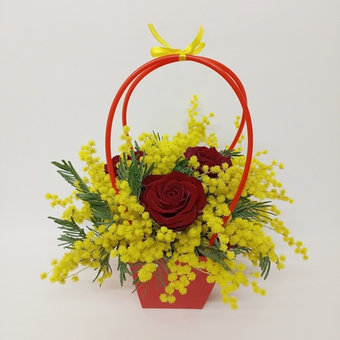 Цветы в сумочке Роза-мимоза