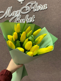 Букет 21 тюльпан 8 Марта М-60