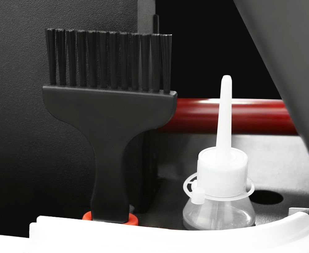 SVENSSON INDUSTRIAL ARMORTECH (BLACK & WHITE)