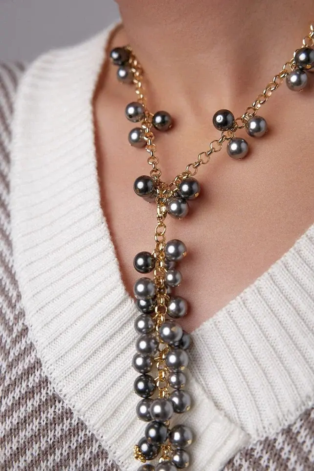 Колье Currant серый жемчуг, оттенок золото