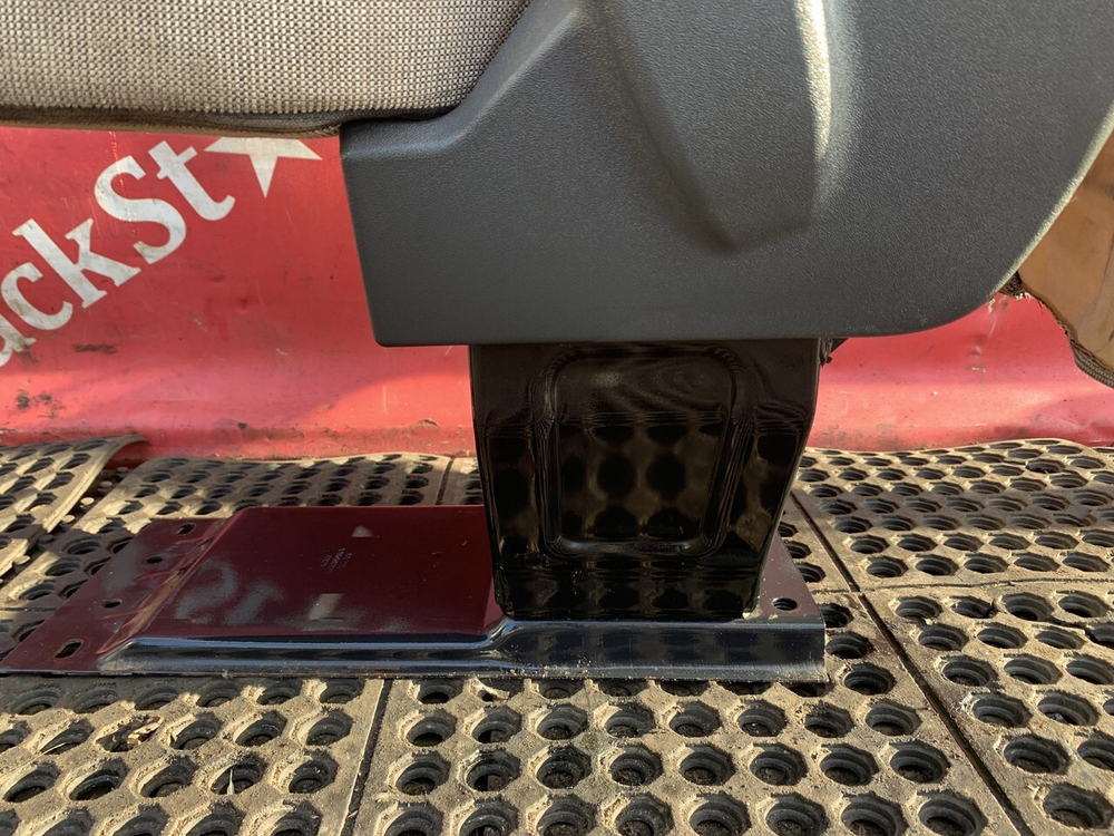 Сиденье пассажирское механическое 2023г