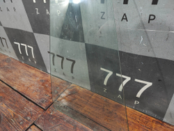 Стекло двери задней левой Suzuki Grand Vitara XL-7 98-05 Б/У Оригинал 8455652D00