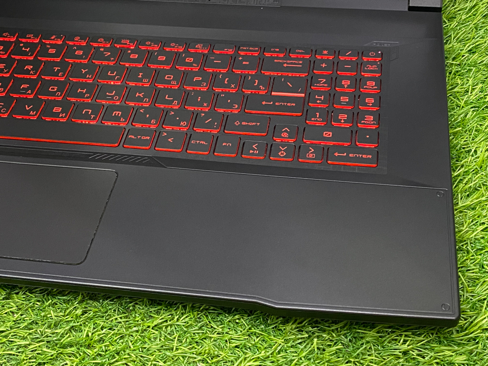 Игровой MSI 17' i7-12650H/RTX 3050 4GB/16GB/512GB/IPS 144Hz/ Katana GF76[12UC-420XRU]/Windows 10