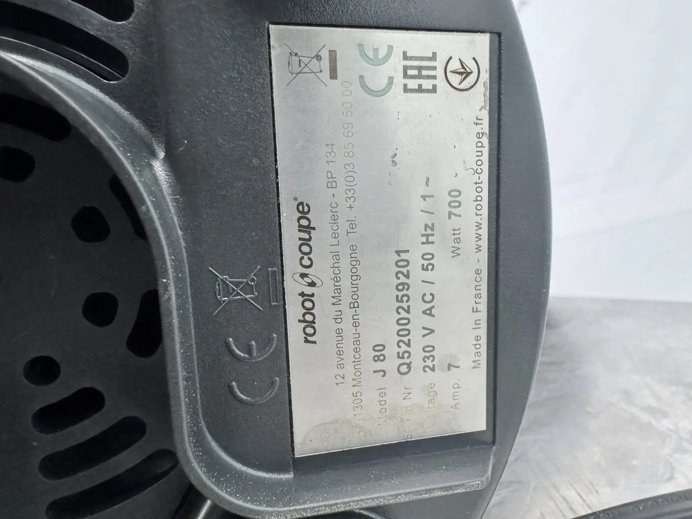 Соковыжималка Robot Coupe J80
