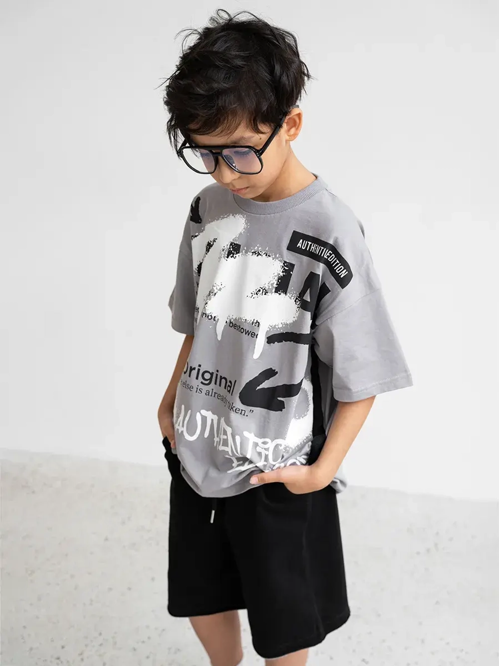 Спортивный костюм для мальчика с шортами на лето