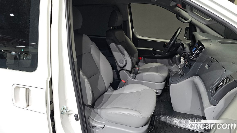 Hyundai The New Grand Starex Van 5인승 (12.2020)