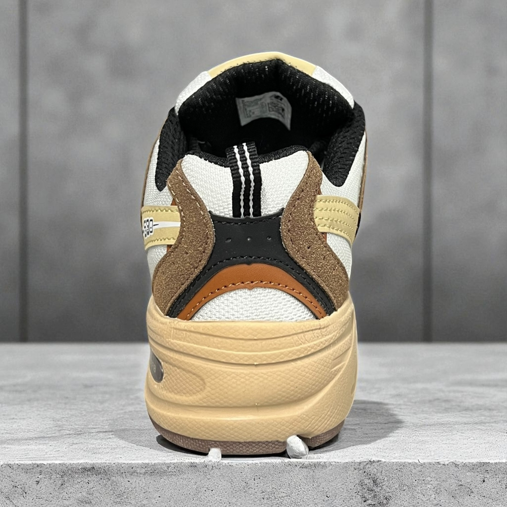 New Balance 530 • White Brown
