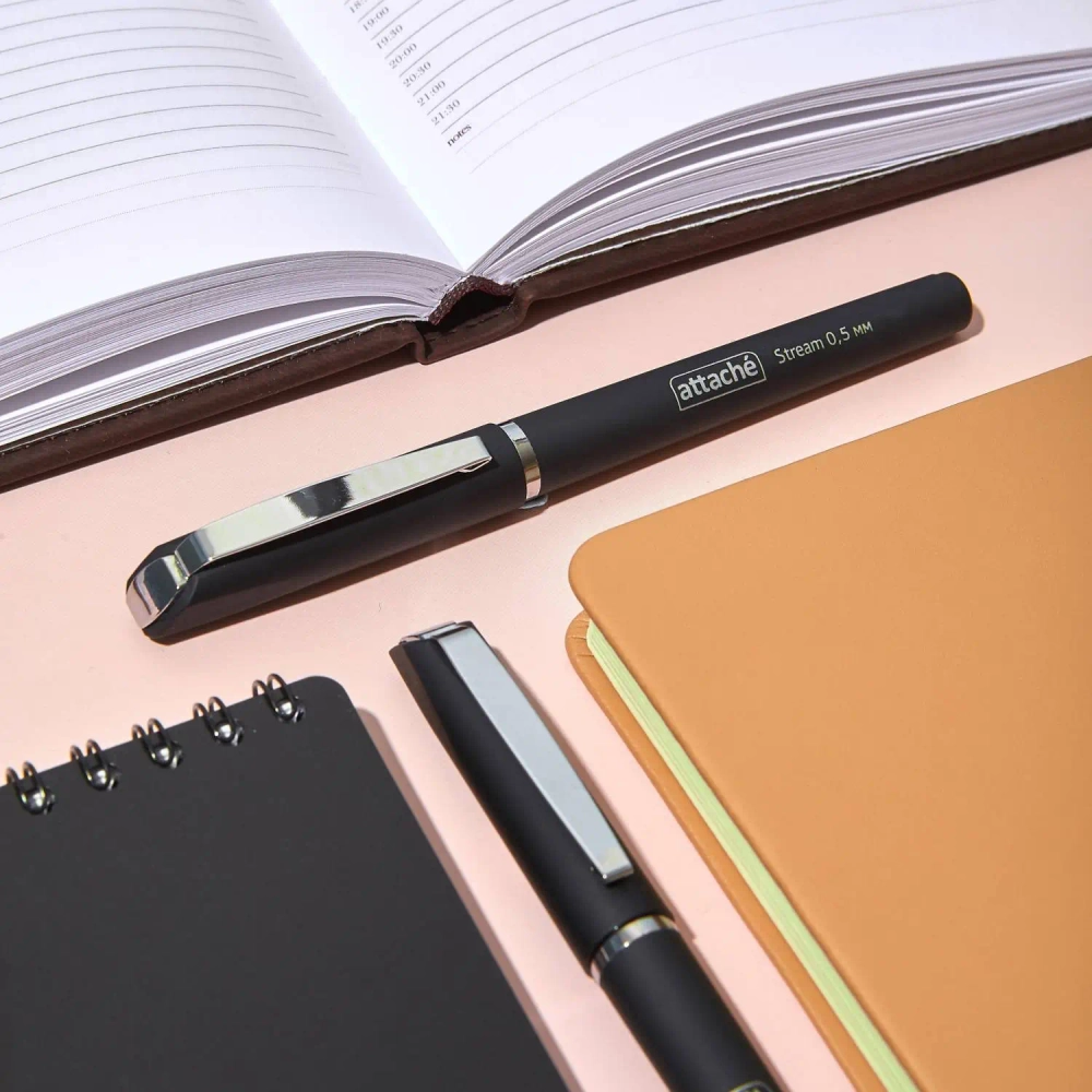 Ручка гелевая неавтоматическая Attache Stream черная корпус soft touch (толщина линии 0.5 мм)