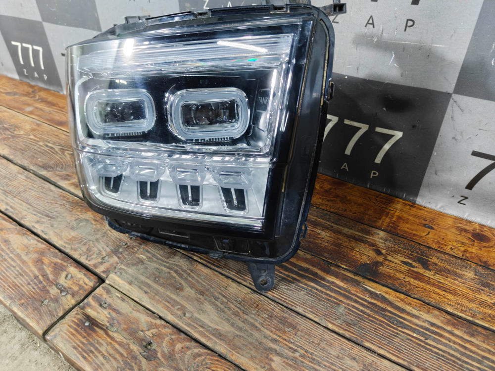 Фара правая LED Tank 500 21-нв Б/У Оригинал 4121105XKV3AA