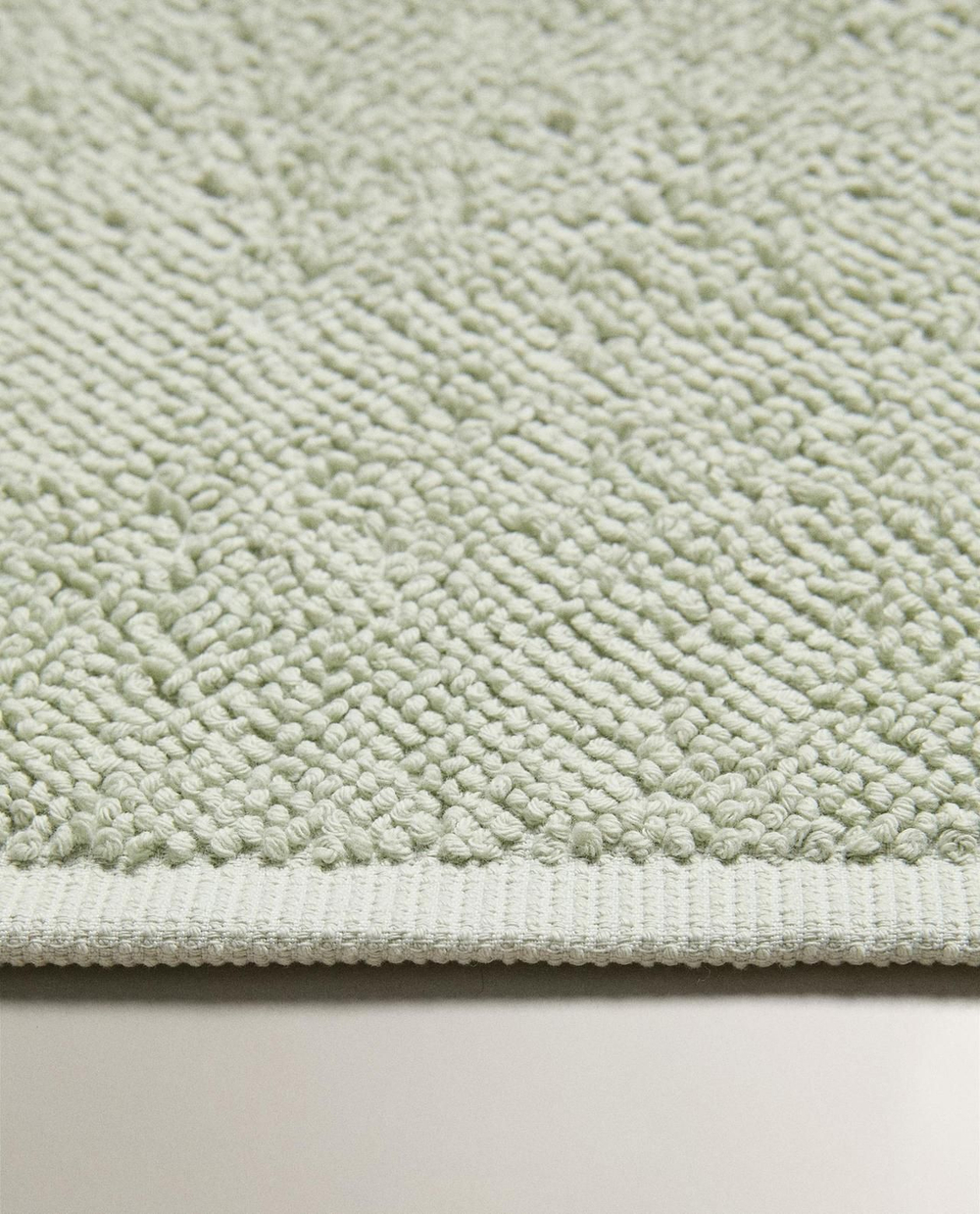 Zara Home - Гладкий нескользящий коврик для ванной, зеленый, 50x70 см