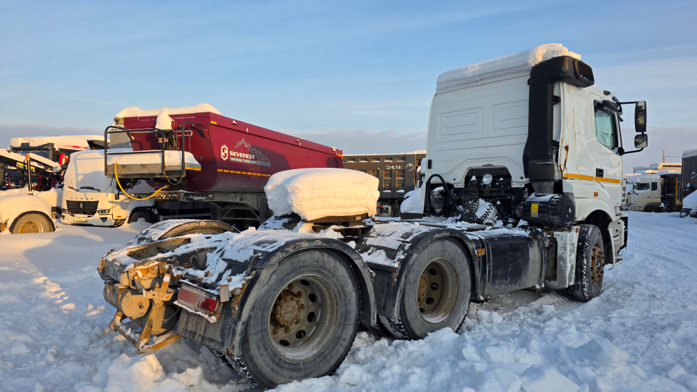 КамАЗ 65206 6x4 Седельный тягач 65206-T5 (Дизельный, 12,0 л, 428 л.с., МТ)