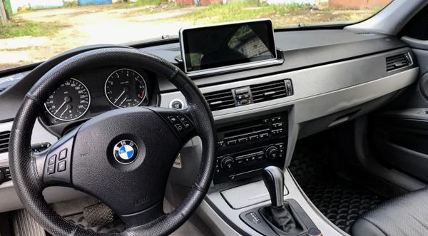 Российские владельцы BMW больше не смогут воспроизводить музыку с их смартфонов через систему автомобиля.