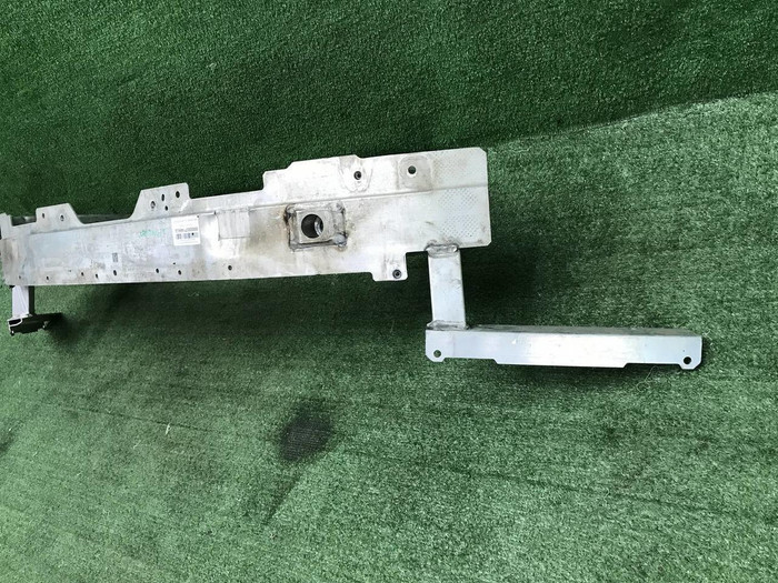 Усилитель передний BMW X5 G05 (2018-н.в.)