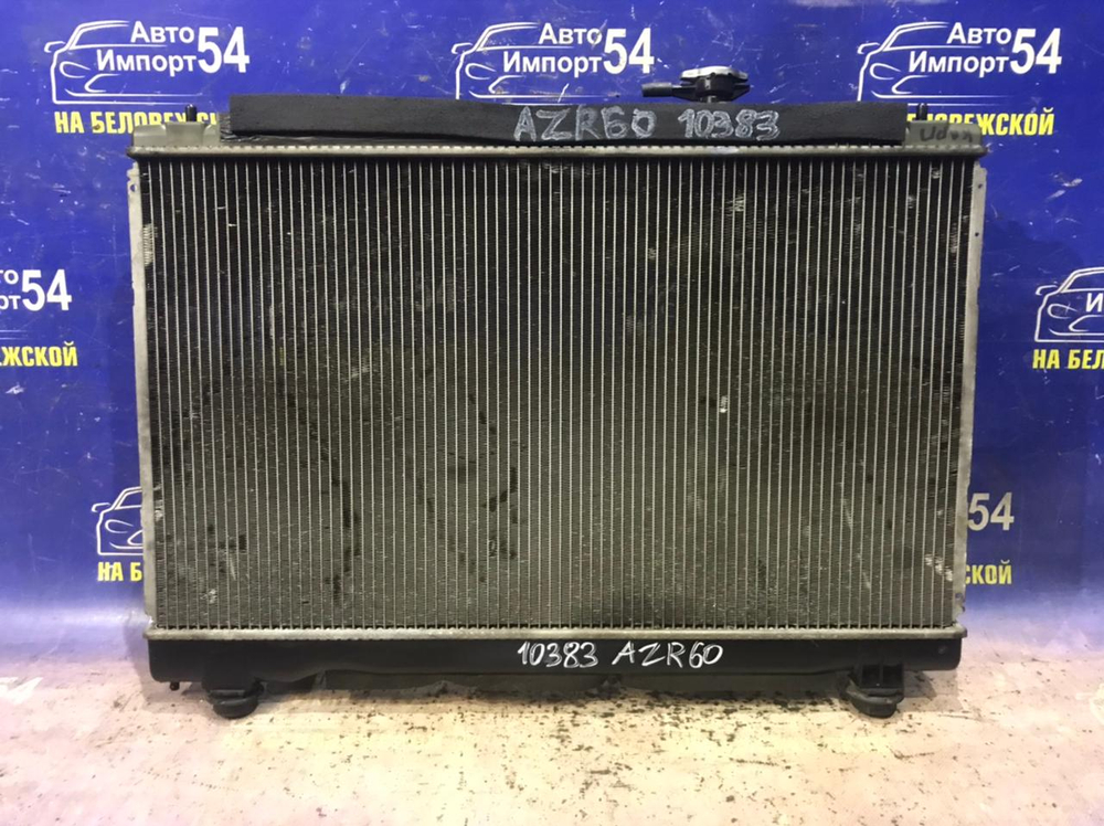 Радиатор двигателя TOYOTA NOAH 2001–2007