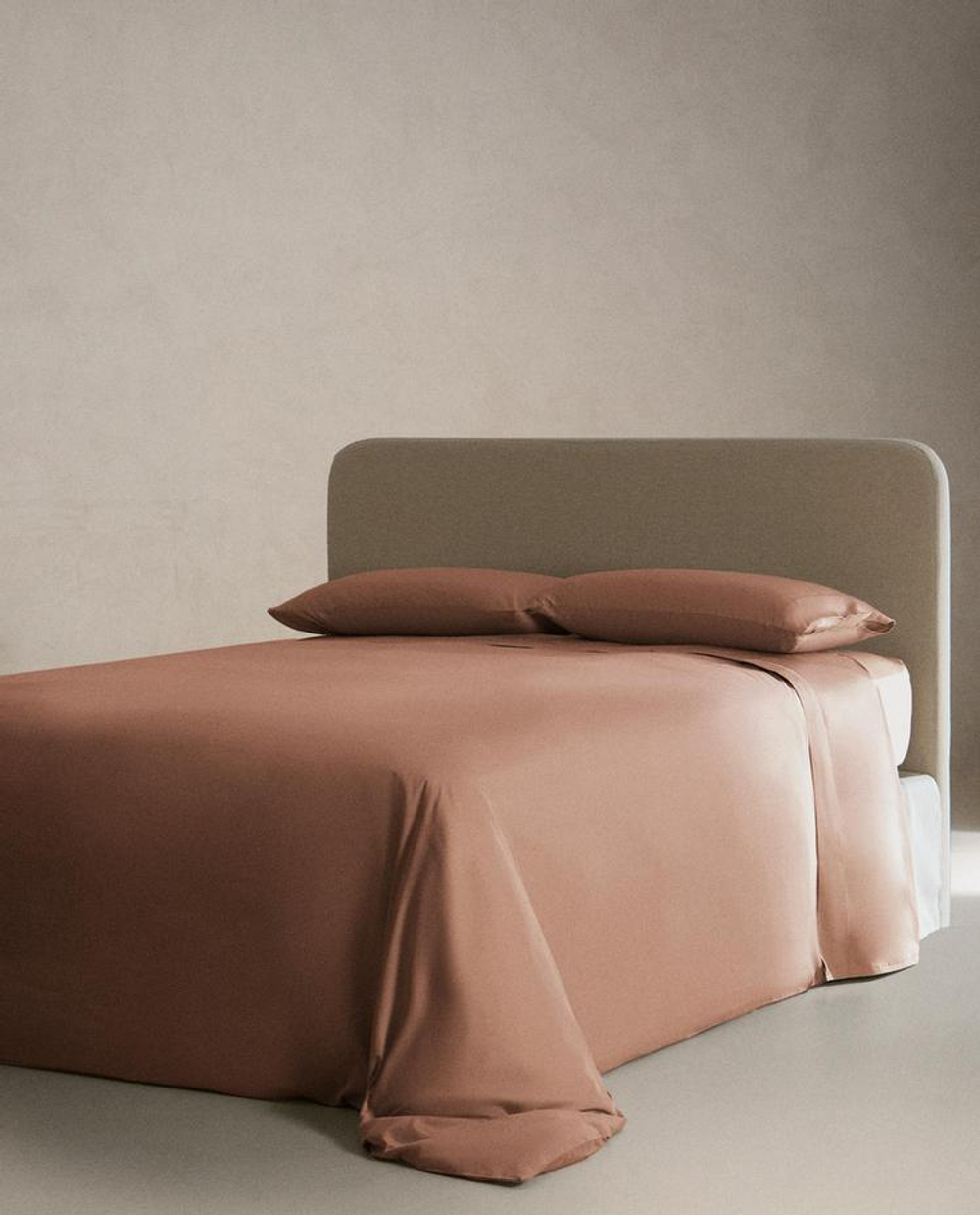 ZARA HOME (300 НИТЕЙ) ПРОСТЫНЯ ИЗ ХЛОПКА, РОЗОВЫЙ