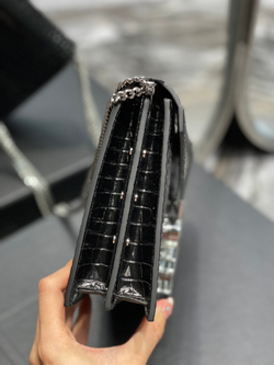 Saint Laurent Cassandra Medium 22 cm