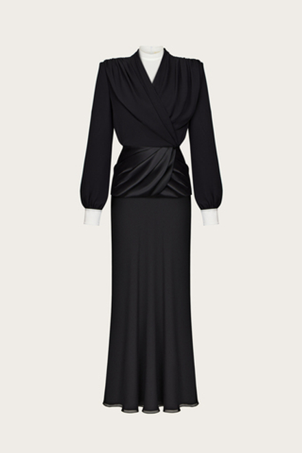 КОСТЮМ ИЗ ШЕЛКА С БЕЛЫМ ТОПОМ