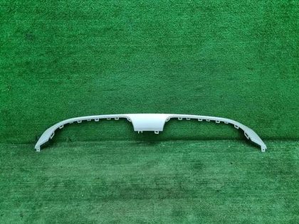 Накладка переднего бампера Hongqi HS3 (2023-н.в.)