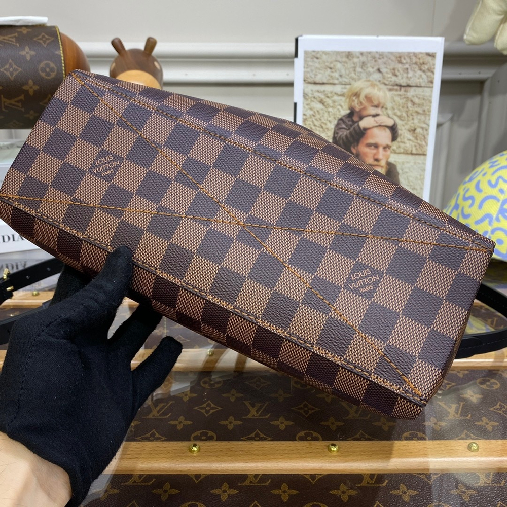 Louis Vuitton Odeon Tote PM