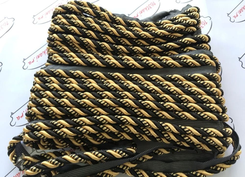 Кант декоративный F15 черно-золотой