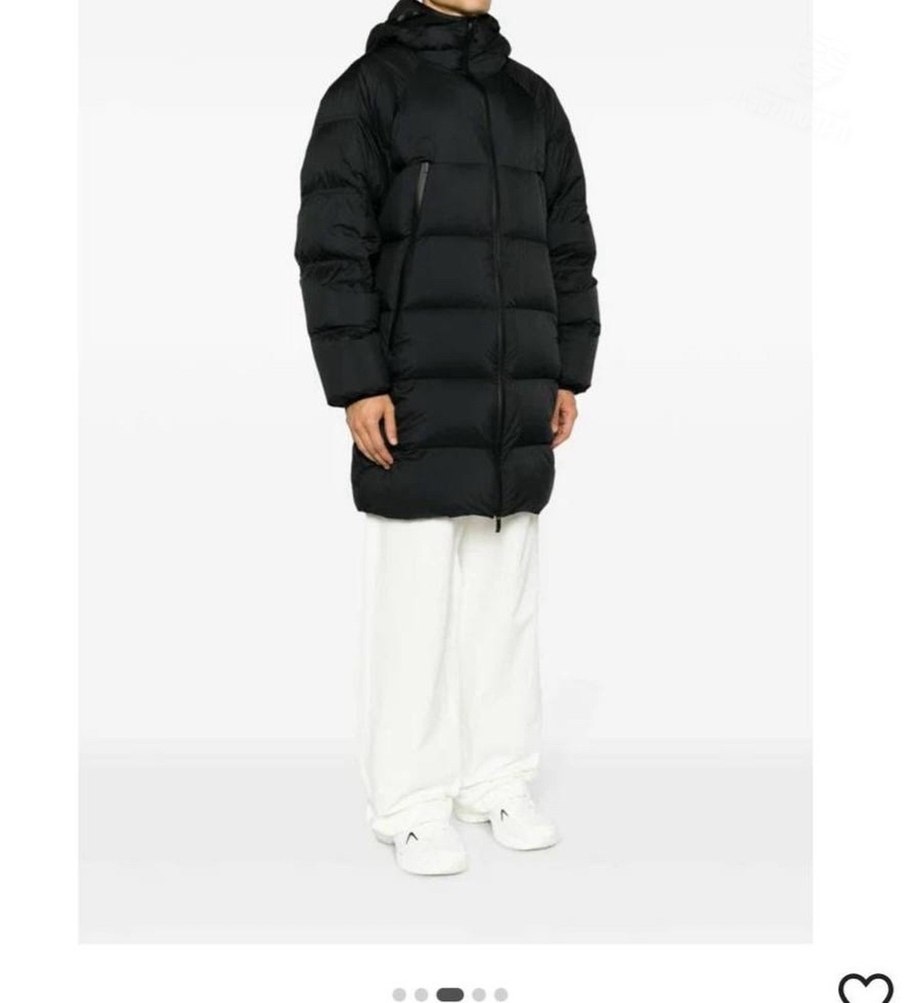 Пуховик Moncler