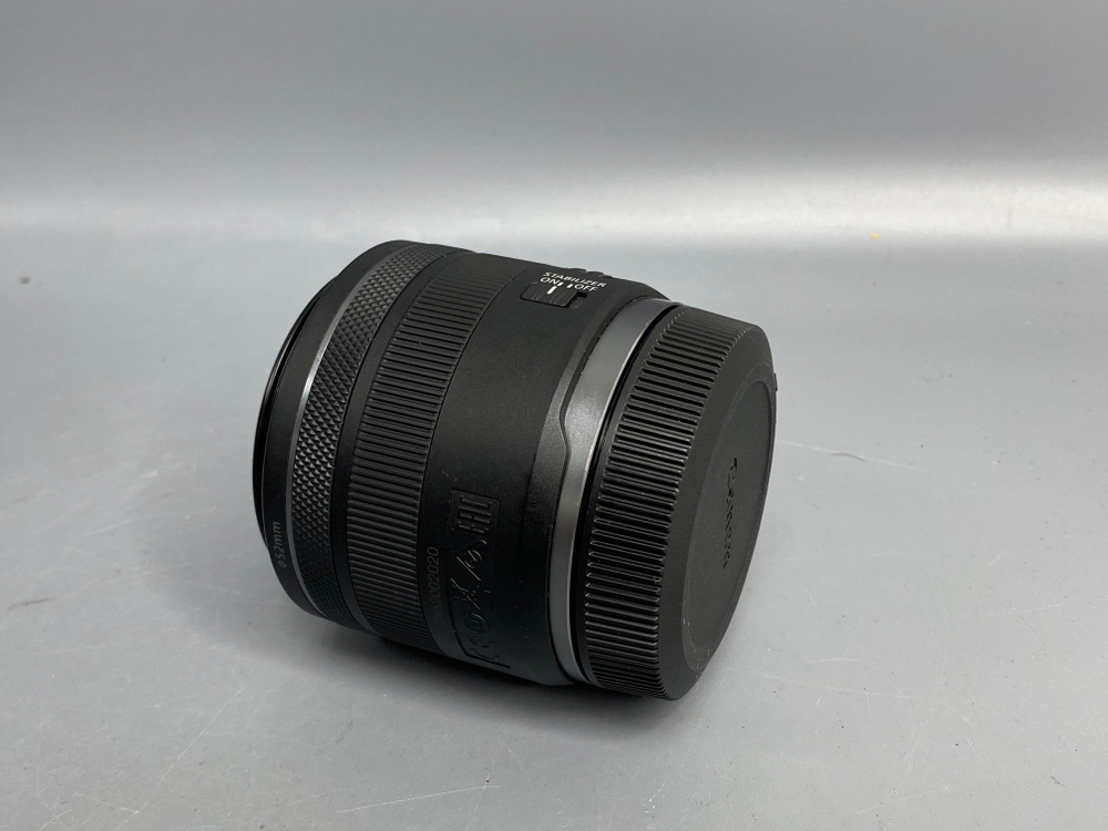 Canon RF 35mm 1.8 Macro IS STM