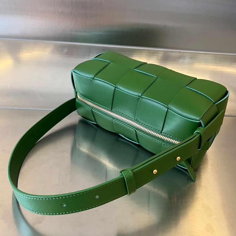 Bottega Veneta Small Brick Cassette 23 cm