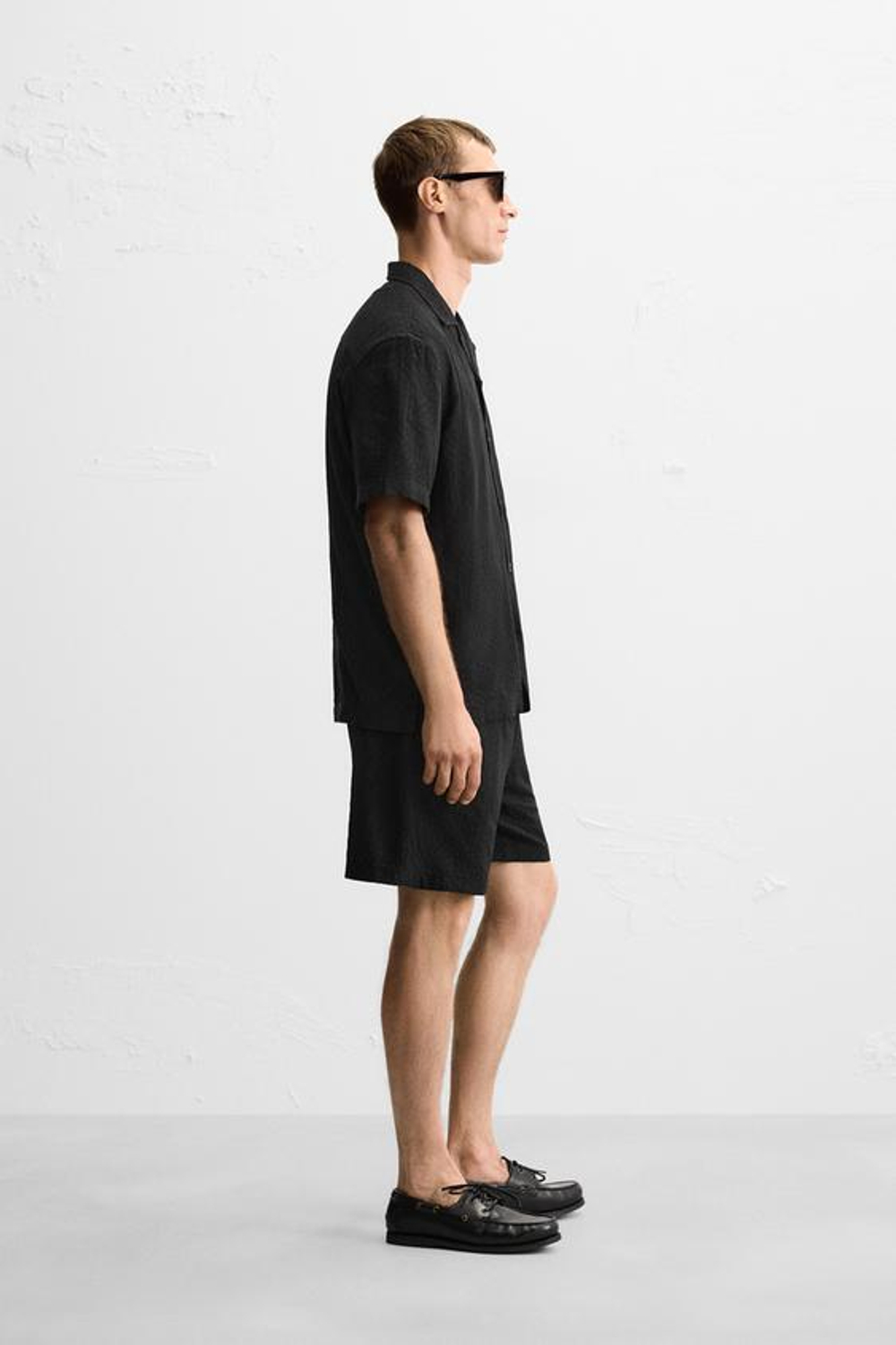 ZARA БЕРМУДЫ С ГЕОМЕТРИЧЕСКИМ ЖАККАРДОМ, ЧЕРНЫЙ