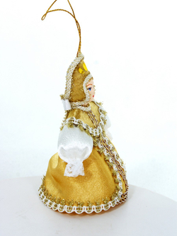 Кукла-подвеска Девушка в золотом сарафане