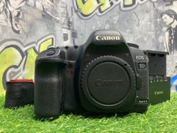 Canon EOS 5D Mark II (573.000 кадров)